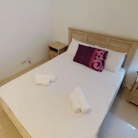 Apartment Azure Window *